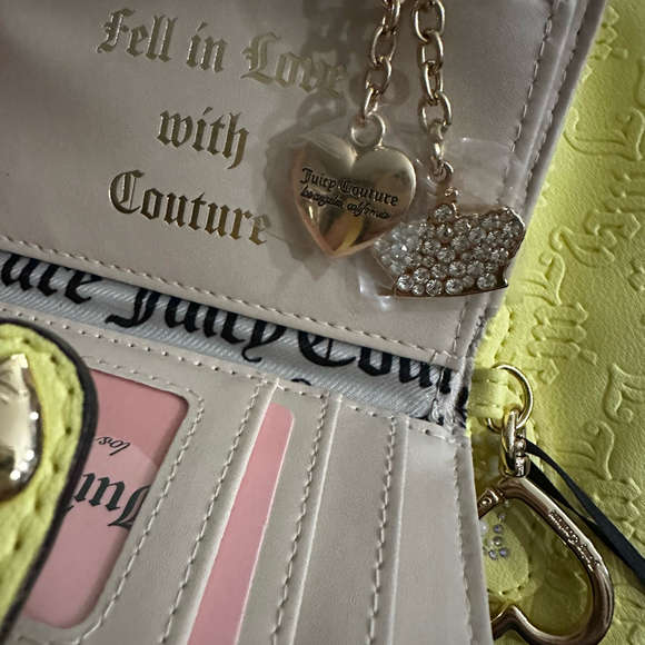 Juicy Couture Yellow Pear Emboss String of Pearls Shoulder Bag &  Wallet NWT - Picture 5 of 5